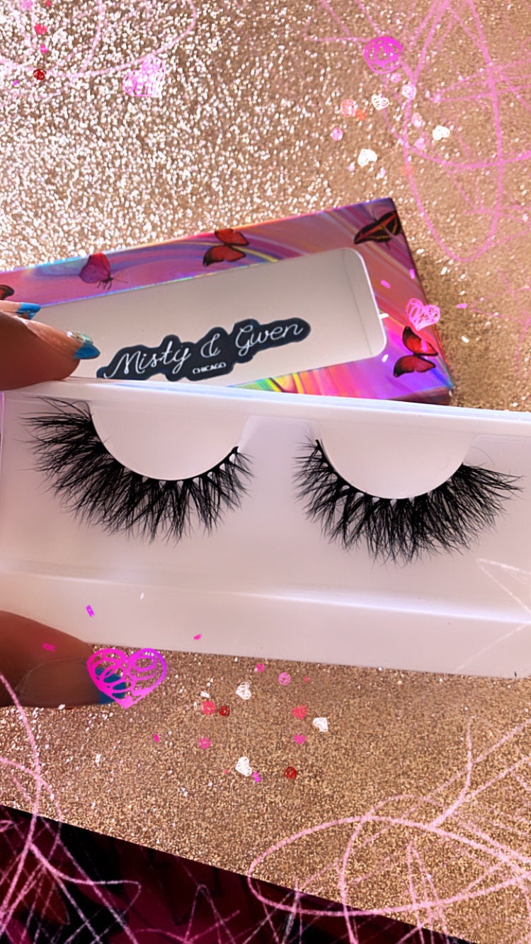 Full glam butterfly mink feathery adjustable and reusable lashes - these lashes come with a mystery box of mini eye gems