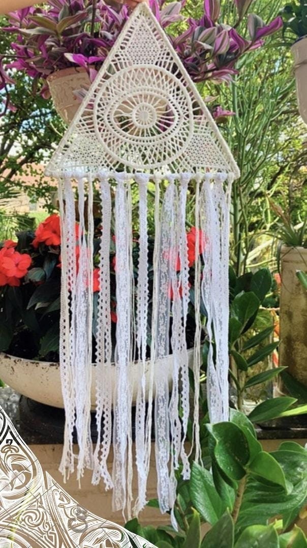 SCENTED The eye of Horus triangle woven white lace and crochet cotton Hamsa macrame wall decor chic boho tapestry dreamcatcher